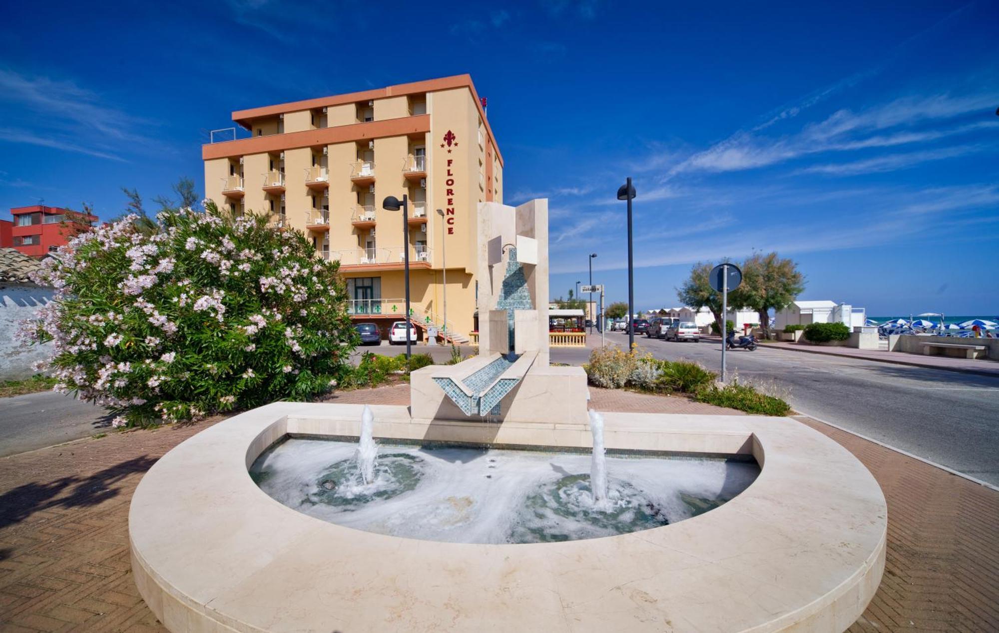 Hotel Florence Marotta Exterior foto